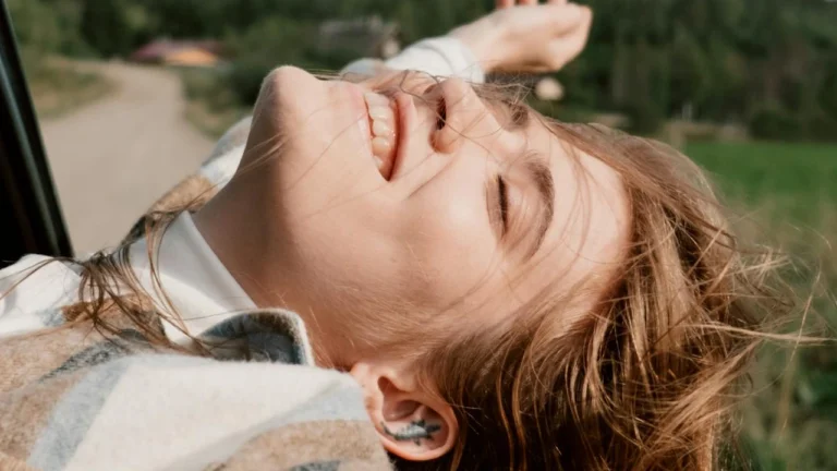 Kendini Tanıma Yolculuğu: Benliğin Katmanlarını Keşfetmek